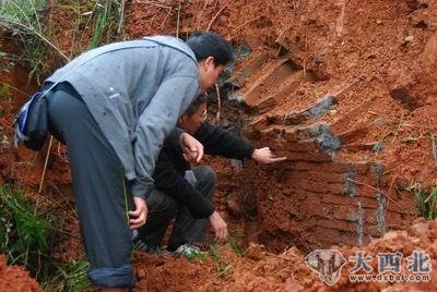 探寻家族根源的祖坟图揭秘珍贵宝藏档案